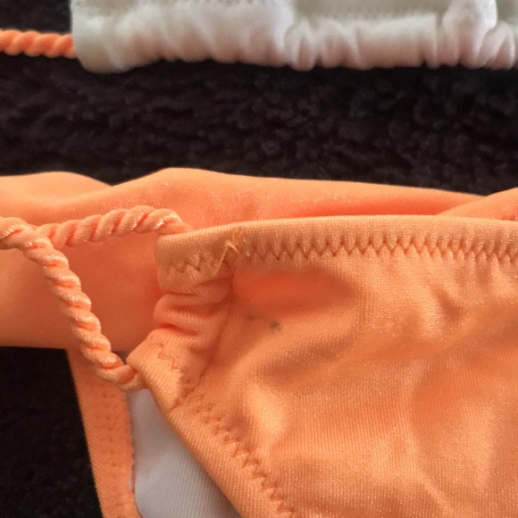 Gorgeous string bikini - Picture 5 of 7